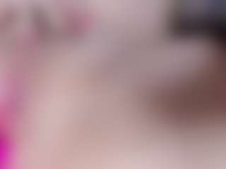 Live cam show with Miariot - Skinny on Camsoda