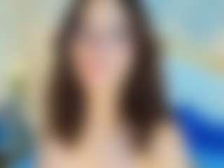 Live cam show with Kate Martinez - Natural on CamClone