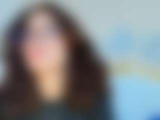 Live cam show with Kate Martinez - College Toys on AdultVida.com