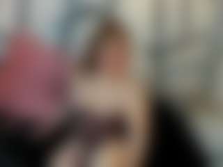 Live cam show with MerilandHH - Lovense on 1on1-livenow
