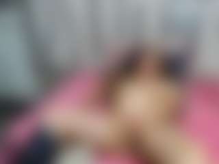 MerilandHH MILF webcam performer live streaming