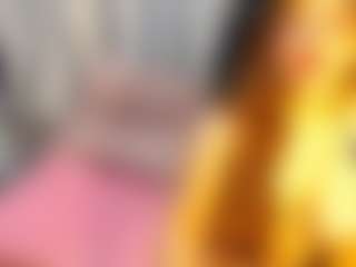 Live cam show with MerilandHH - Big Tits MILF on Chatstar