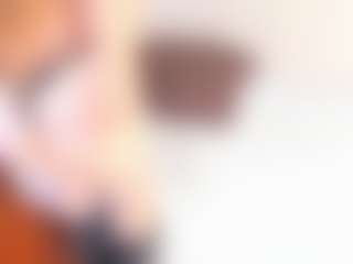 Live cam show with MerilandHH - Fingering on CamClone