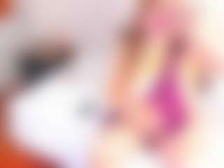 Live cam show with MerilandHH - Granny on CamwithHer