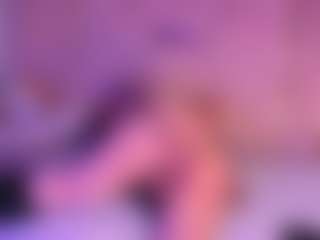 MerilandHH MILF webcam performer live streaming
