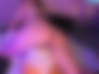 MerilandHH MILF webcam performer live streaming