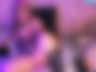 Live cam show with MerilandHH - MILF on AdultVida.com