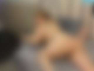 Live cam show with MerilandHH - Strip MILF on sexylive.show