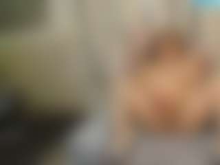 Live cam show with MerilandHH - Anal on Camming Site