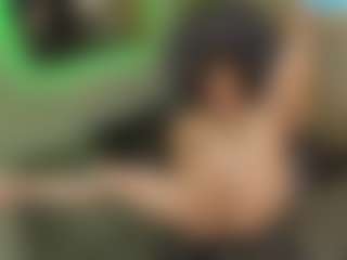 Live cam show with MerilandHH - Granny Squirt on Camming Site