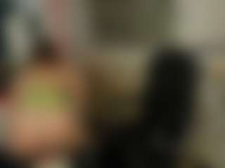 MerilandHH MILF webcam performer live streaming