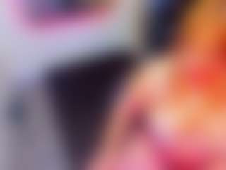 MerilandHH MILF webcam performer live streaming