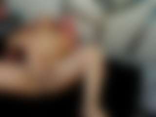 MerilandHH MILF webcam performer live streaming