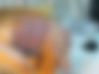 Live cam show with MerilandHH - Petite on CamClone