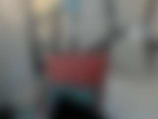 Live cam show with MerilandHH - Brown Hair Petite on Camiplay Live