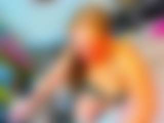 Live cam show with MerilandHH - Brown Hair MILF on CamClone