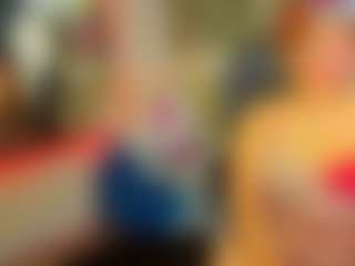 Live cam show with MerilandHH - Erotic Dance on camwithhim.com