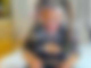Live cam show with MerilandHH - Granny Big Tits on CamwithHer