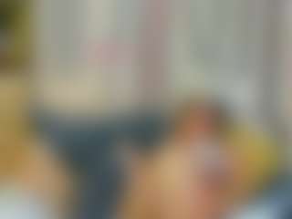 Live cam show with MerilandHH - Strip on liverealitysex.com