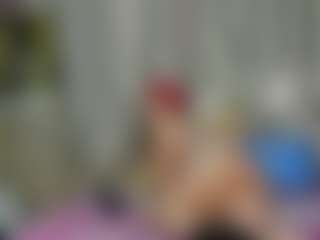 Live cam show with MerilandHH - Brown Hair Petite on Dare Cams