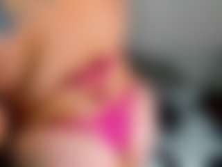 Live cam show with MerilandHH - Dildo Or Vibrator Granny on Camsoda