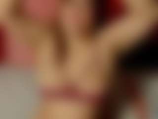 Live cam show with MerilandHH - Petite on Camsoda