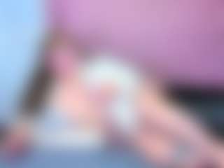 Live cam show with MerilandHH - Brown Hair MILF on Camsoda