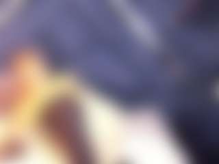 Live cam show with MerilandHH - Upskirt on Milfs Live