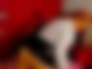 Live cam show with MerilandHH - Granny Petite on Porn Luv