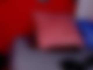 Live cam show with MerilandHH - Upskirt on Dare Cams