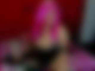 Live cam show with MerilandHH - Green Eyes on Camsoda
