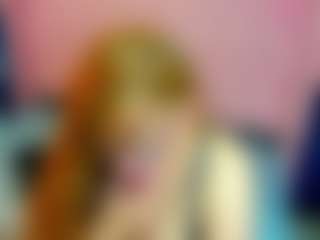 Live cam show with MerilandHH - Fingering MILF on UwU Esports