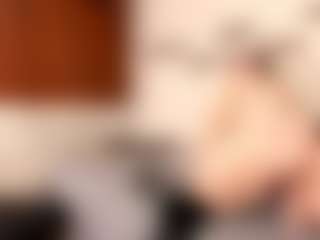 Live cam show with MerilandHH - Brown Hair on https://playwithruby.com