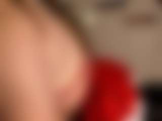 Live cam show with MerilandHH - Lush MILF on Camsoda
