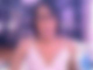 Chazzy MILF webcam performer live streaming