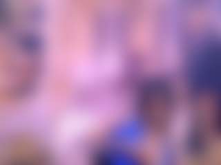 Live cam show with Chazzy - Small Tits on AdultVida.com