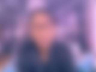 Chazzy MILF webcam performer live streaming