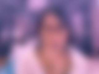 Chanel MILF webcam performer live streaming
