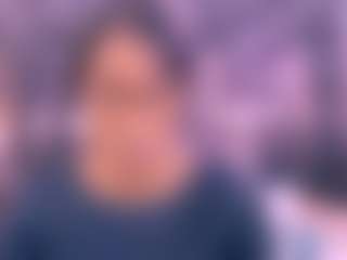 Chanel MILF webcam performer live streaming