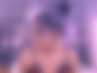 Live cam show with Chanel - Petite MILF on Sweet Sext