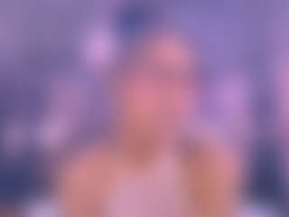 Live cam show with Chanel - Brown Hair MILF on live18s.com