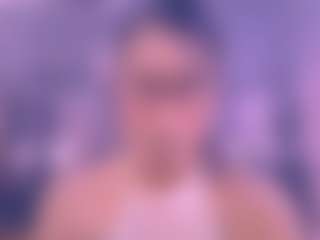 Live cam show with Chanel - Brown Hair MILF on googirlz