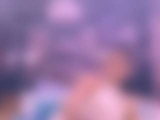 Live cam show with Chanel - Petite MILF on Camversity
