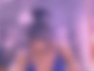 Chanel MILF webcam performer live streaming