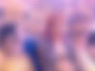 Live-Cam-Show mit Chanel - Petite MILF auf Camsoda