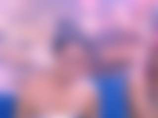 Live cam show with Chanel - Petite on Camsoda