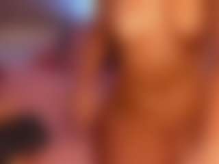 Live cam show with Sweett-Temptation - Shaved Pussy on hornycams.live