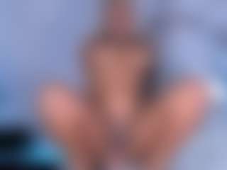 Live cam show with natyxo - Public Curvy on livesuperchat.net
