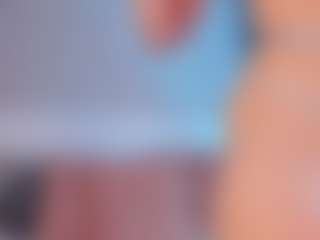 Live cam show with Vittoria-rossi - Facial on Camsoda
