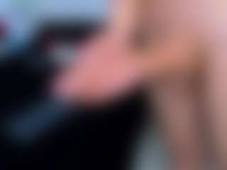 Live cam show with bigdicktop22 - Dolphin on SmokeAndPoke